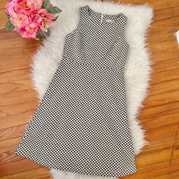 LOFT Dresses & Skirts - Loft A Line Dress Black and Whte 00P